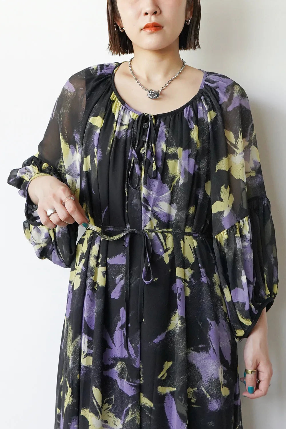 ペイント柄シアーロングワンピース