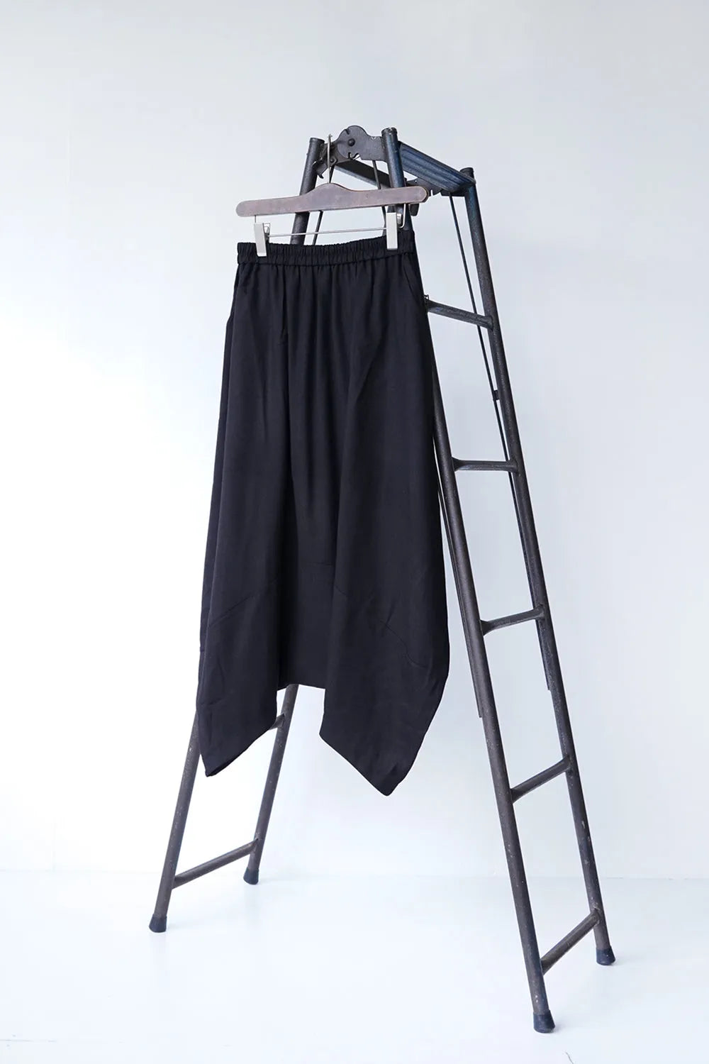 バルーンサルエルパンツ