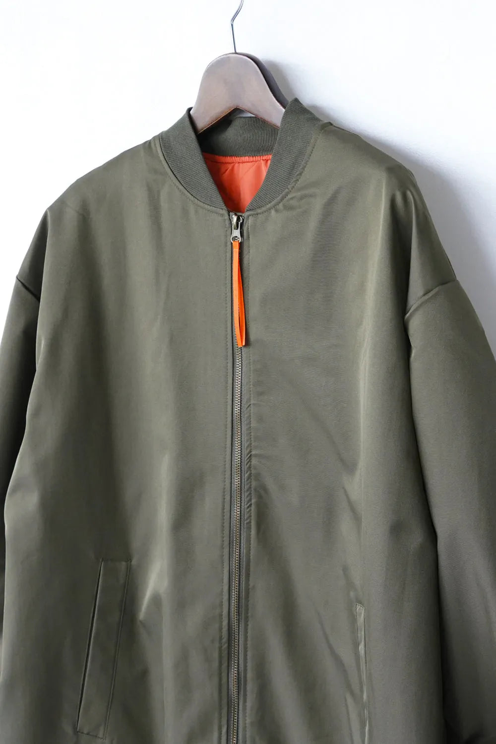 ギャザースリーブロングブルゾン