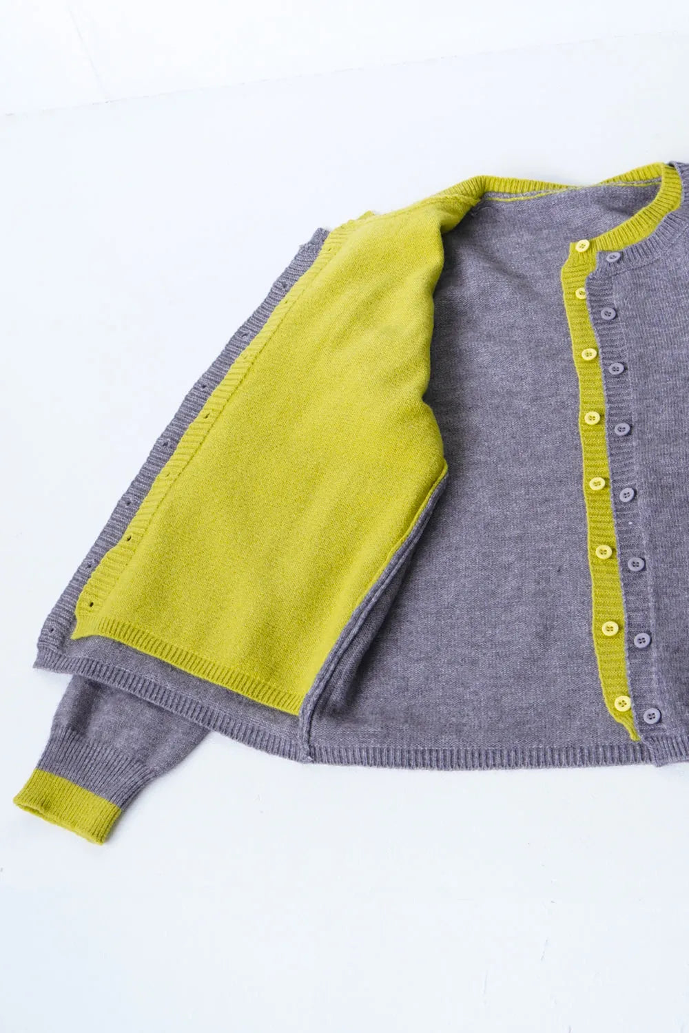 配色レイヤードショートカーデ