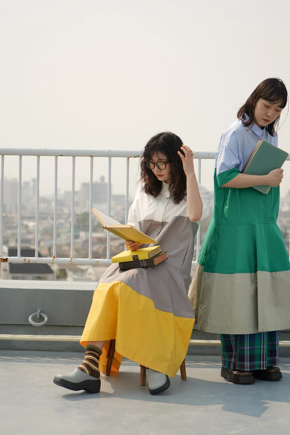 【LILA n' citta】バイカラーフレアシャツワンピース