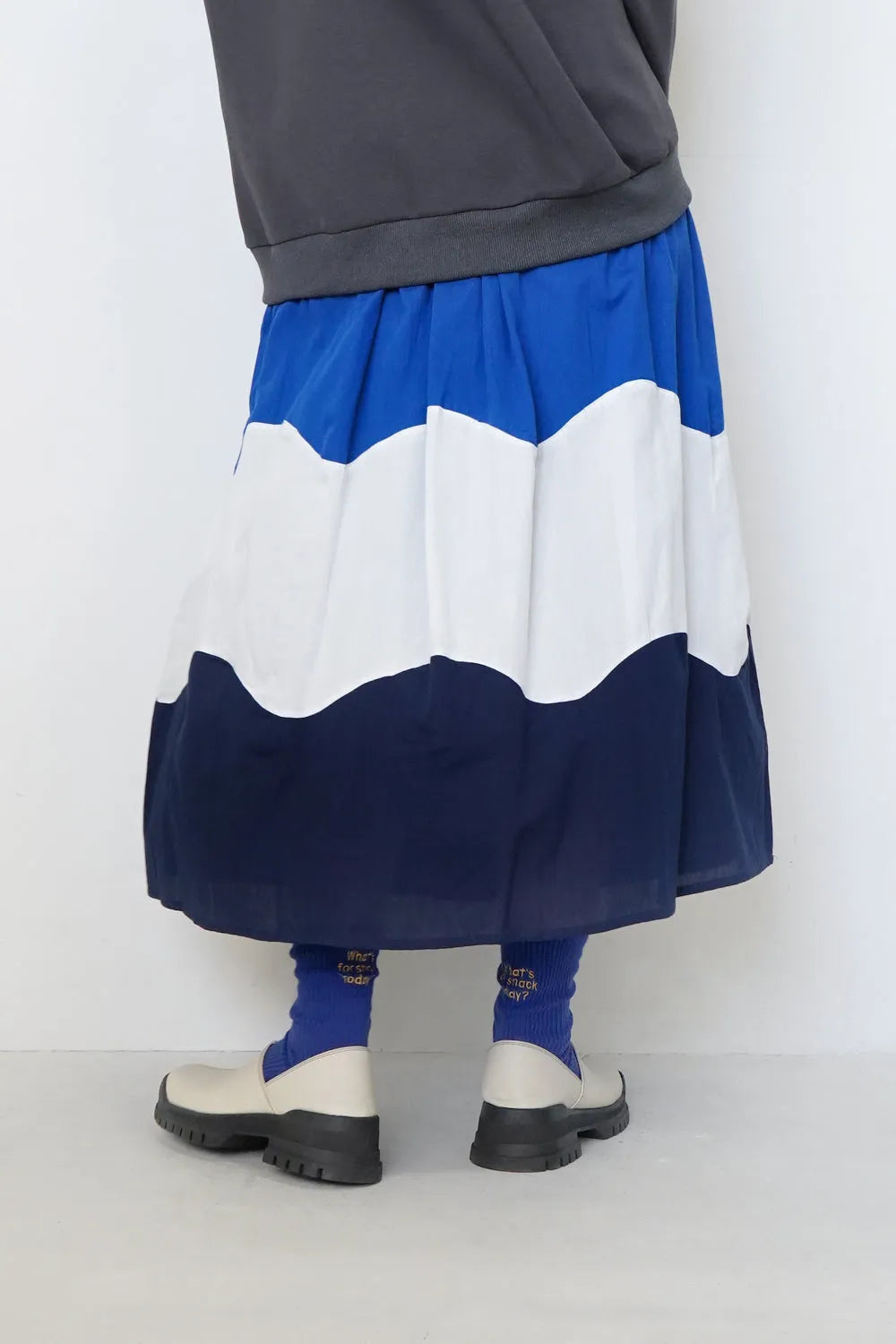 バック刺繍ソックス