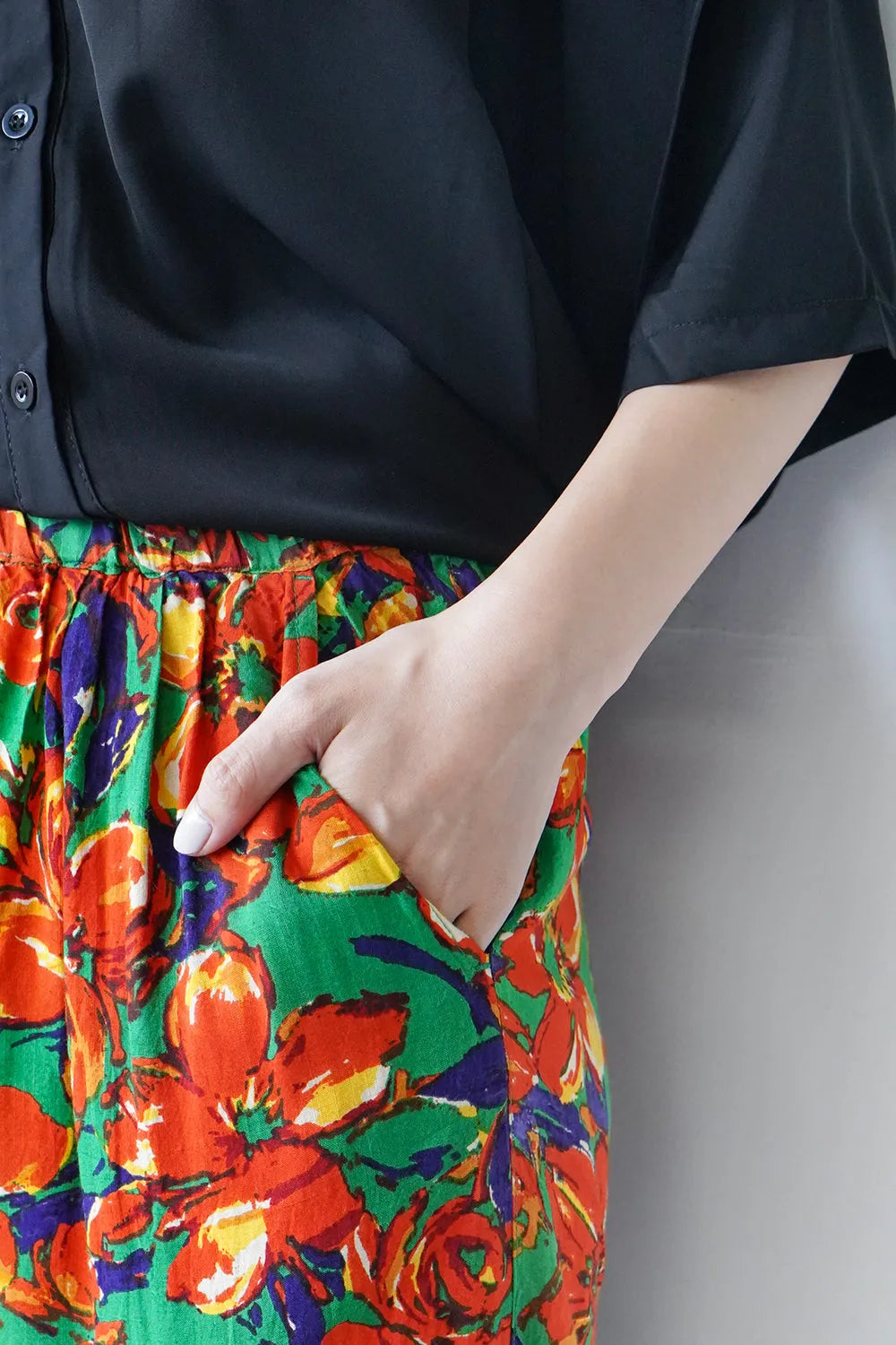 ビビッド大花柄麻混イージーパンツ