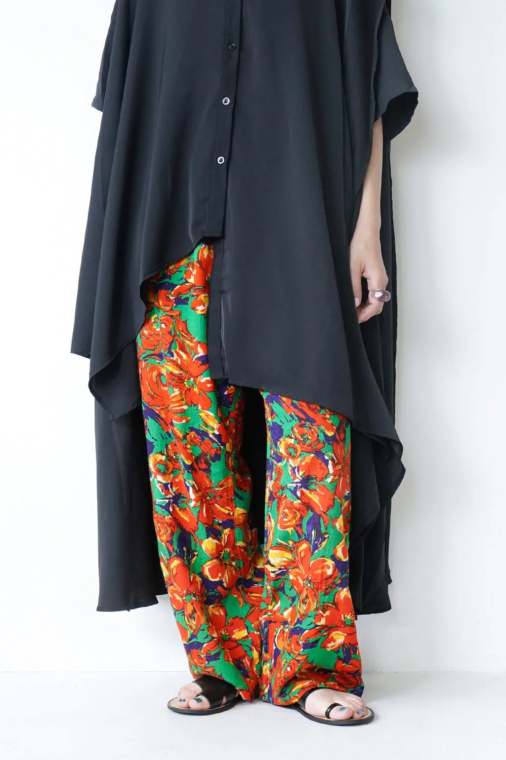 ビビッド大花柄麻混イージーパンツ