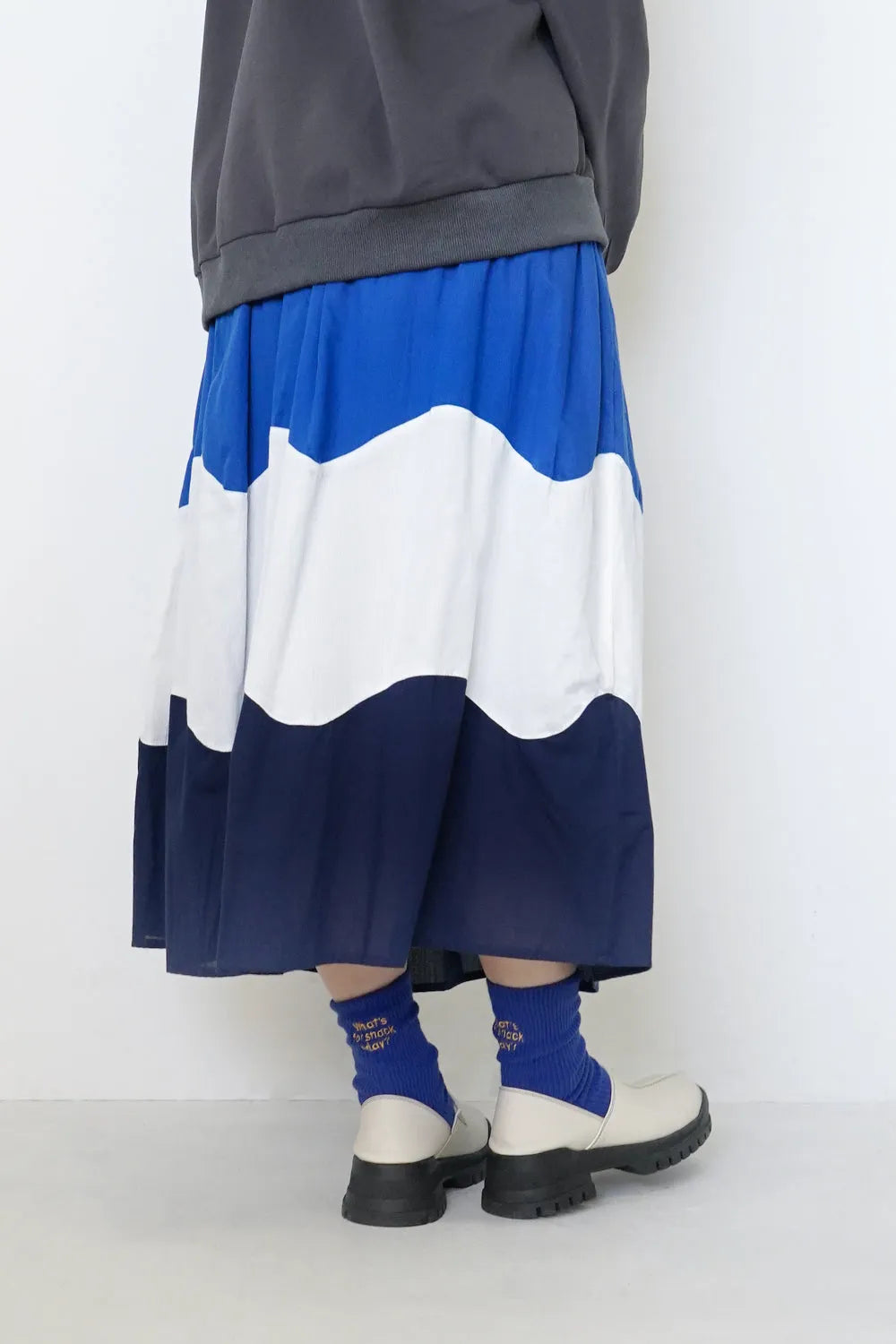 バック刺繍ソックス