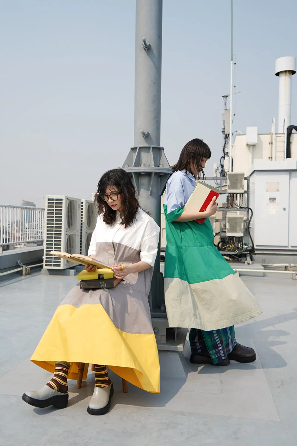 【LILA n' citta】バイカラーフレアシャツワンピース