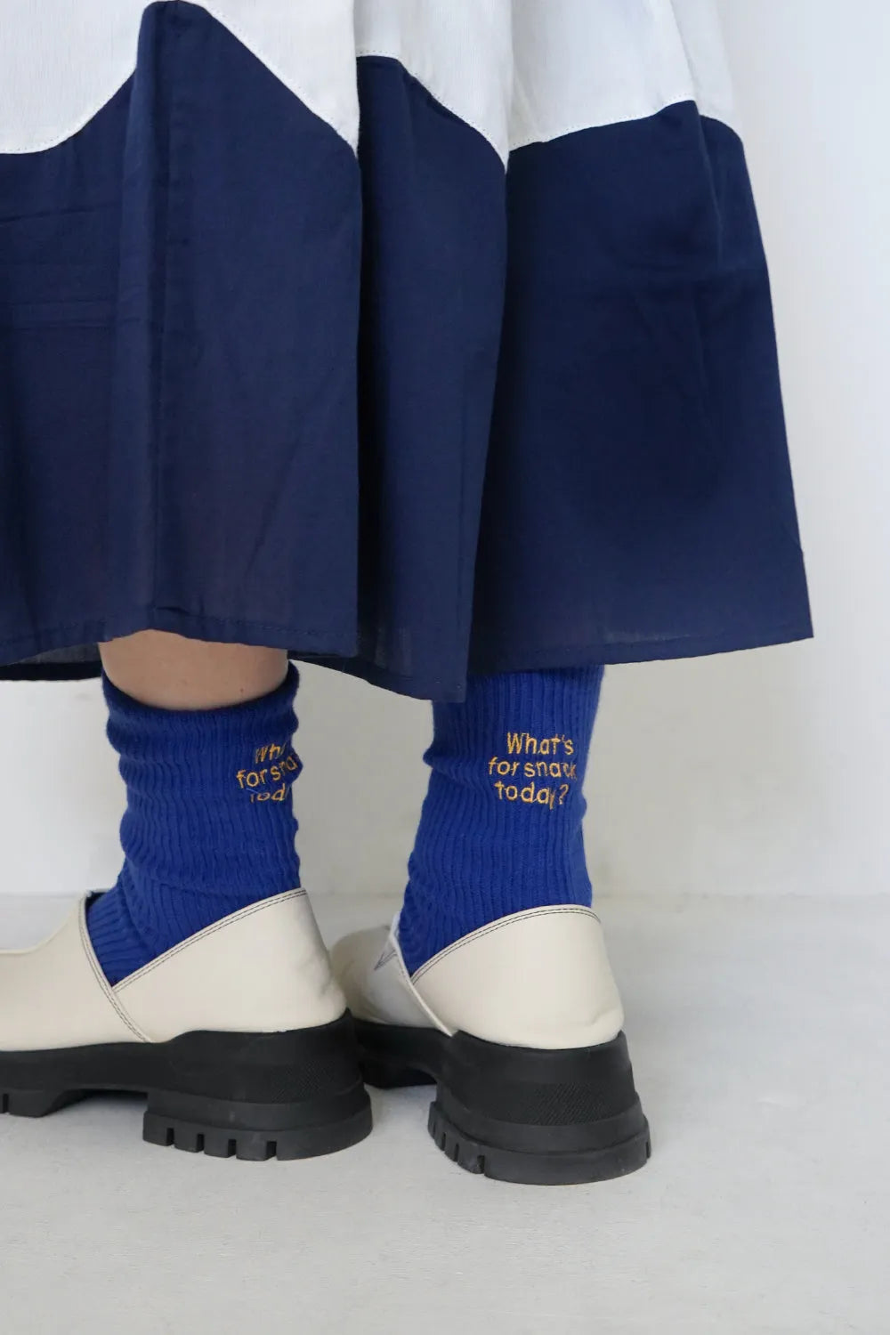 バック刺繍ソックス