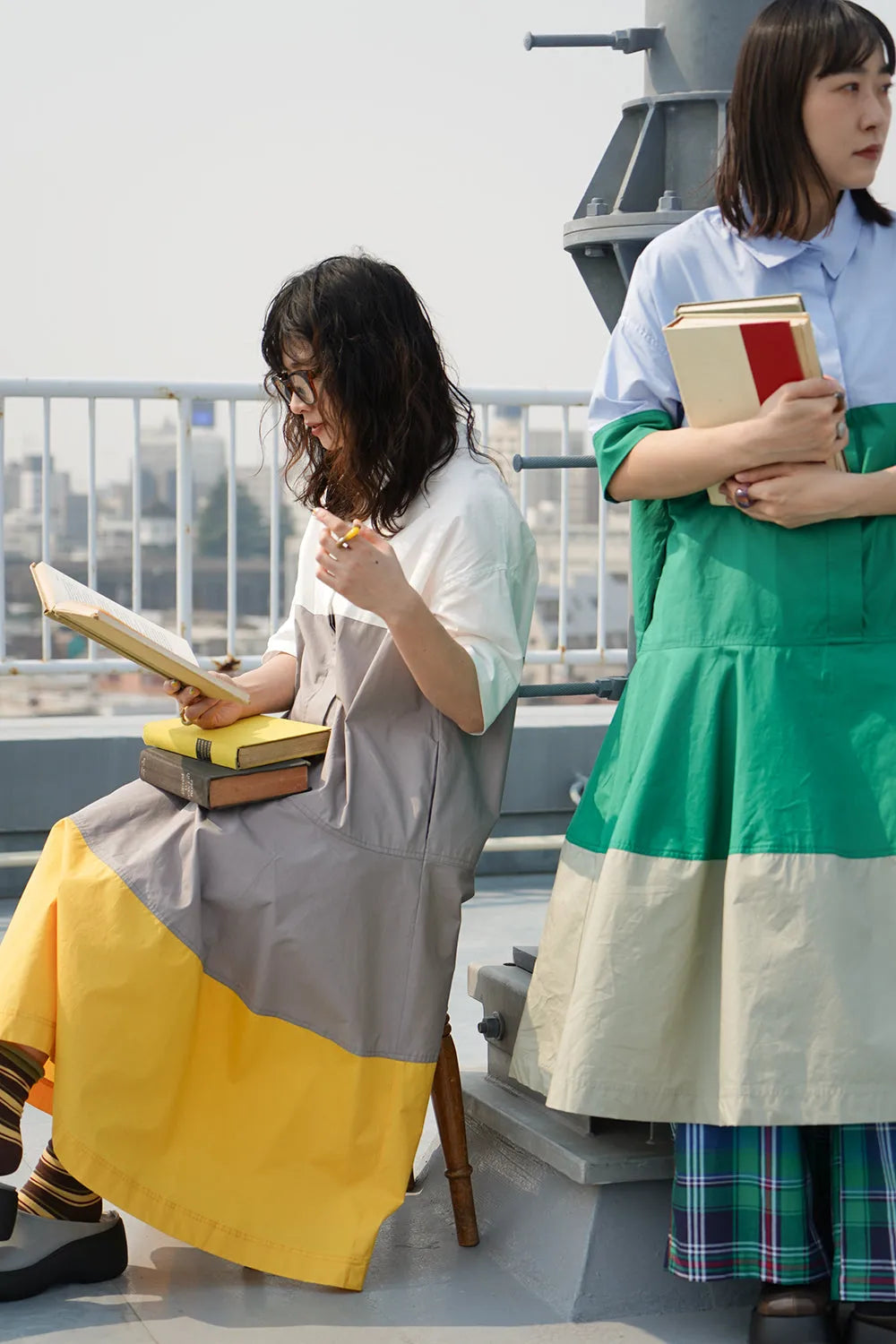 【LILA n' citta】バイカラーフレアシャツワンピース