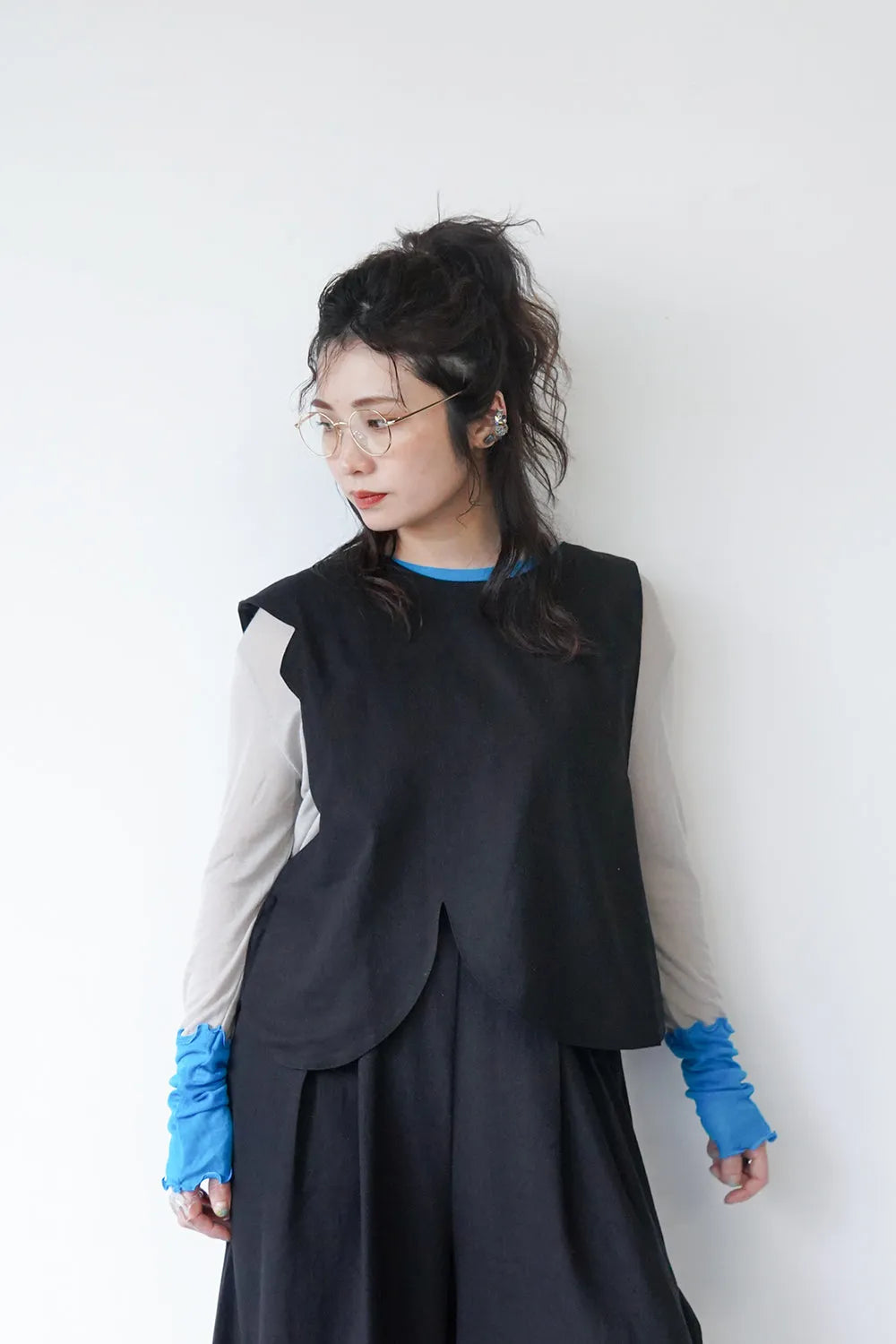 アシメスカラップ麻混ベスト