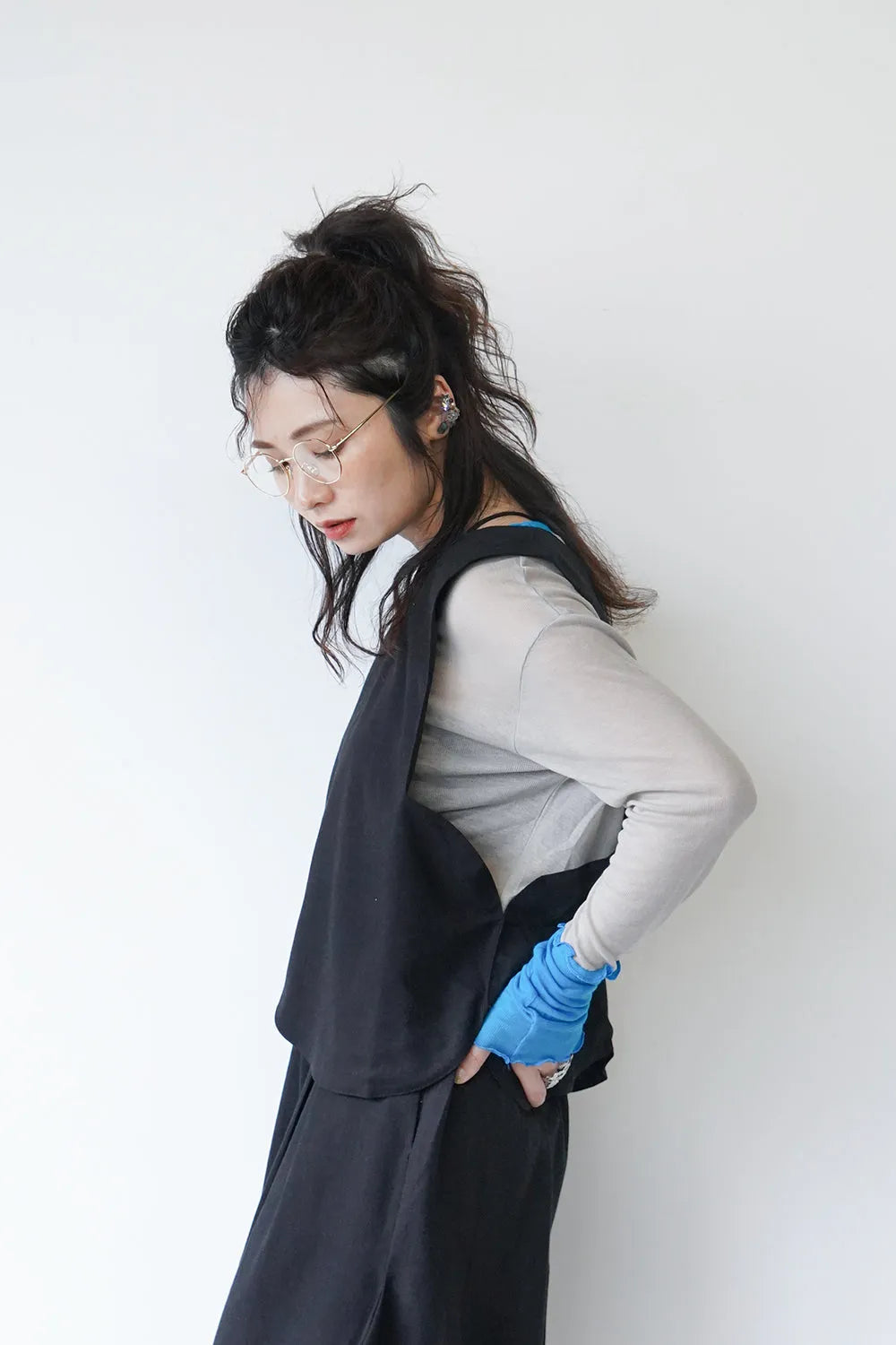 アシメスカラップ麻混ベスト