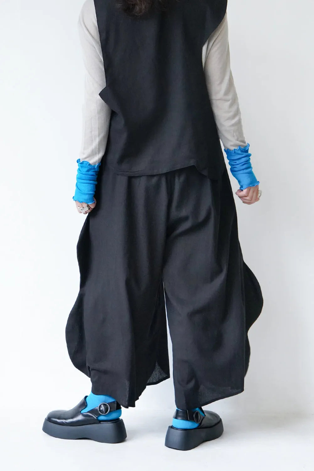 サイドスカラップ麻混パンツ