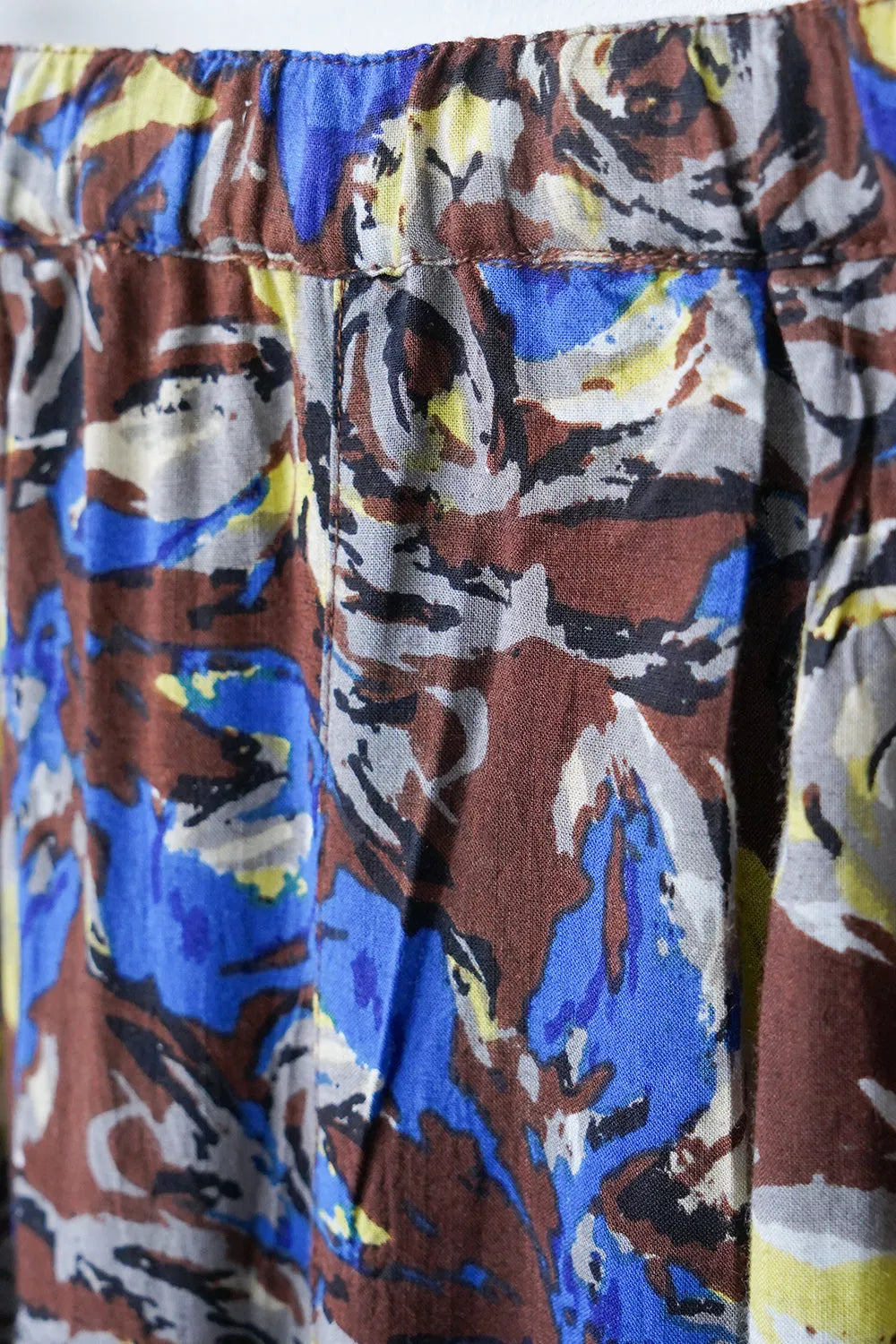 ビビッド大花柄麻混イージーパンツ