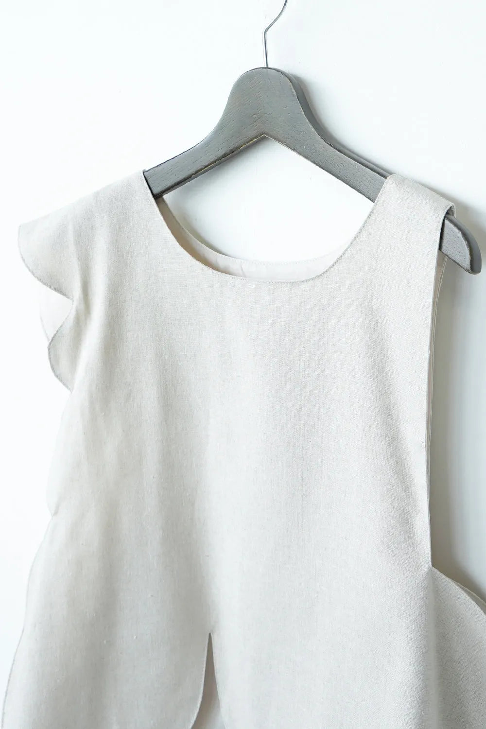 アシメスカラップ麻混ベスト