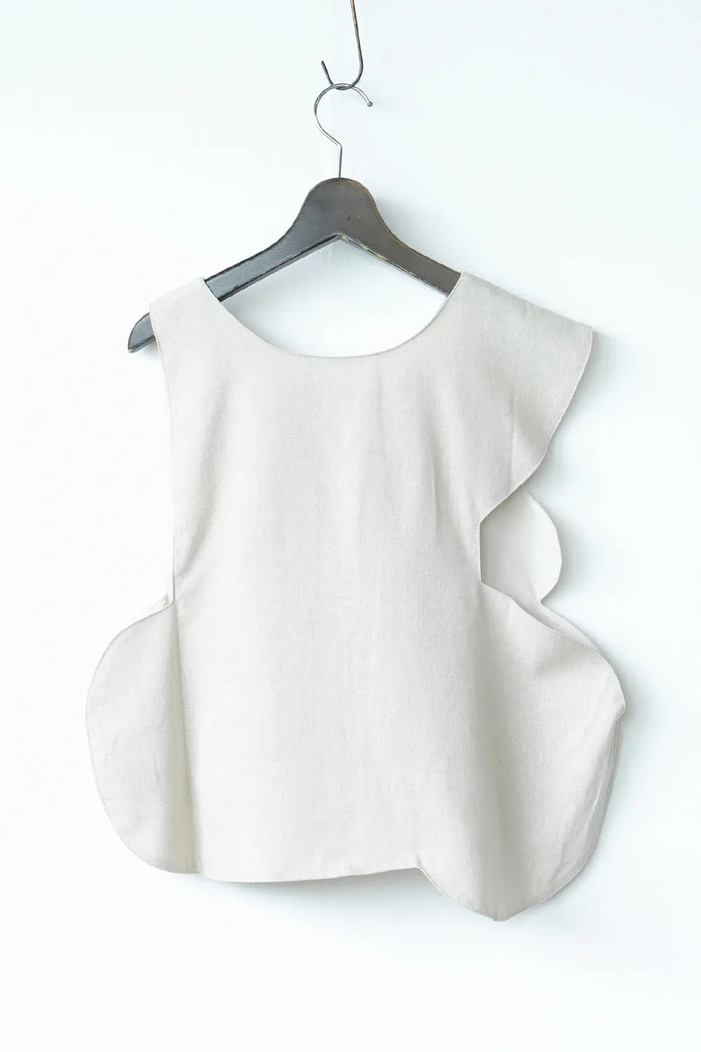 アシメスカラップ麻混ベスト