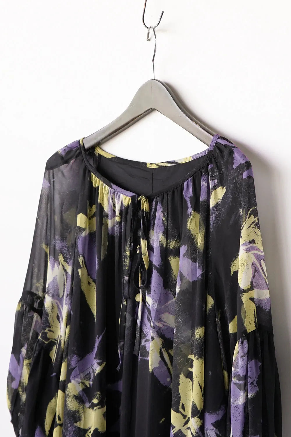 ペイント柄シアーロングワンピース