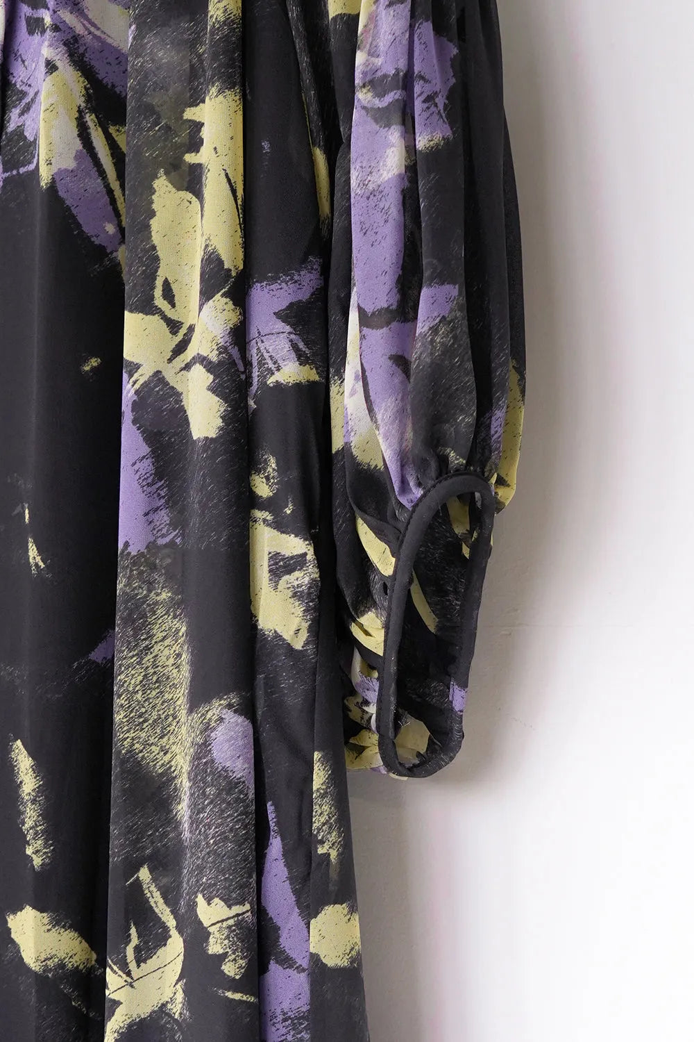 ペイント柄シアーロングワンピース