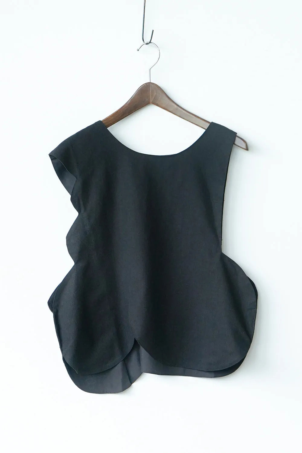 アシメスカラップ麻混ベスト