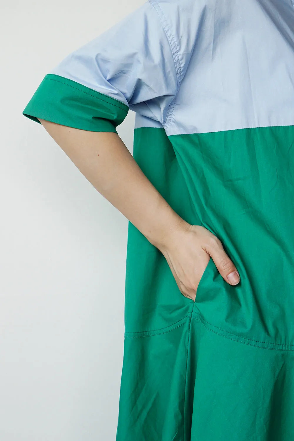 【LILA n' citta】バイカラーフレアシャツワンピース