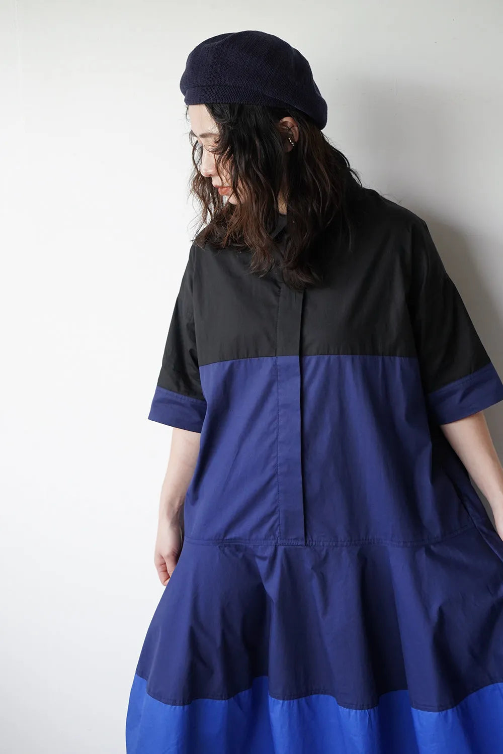 【LILA n' citta】バイカラーフレアシャツワンピース