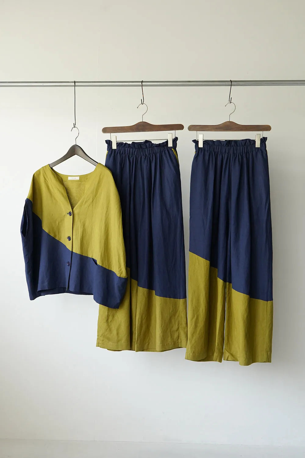 【LILA n' citta】リネンレーヨンバイカラーパンツ