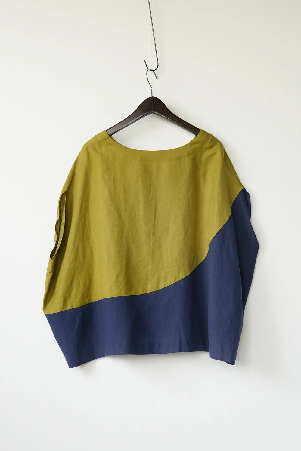 【LILA n' citta】リネンレーヨン丸形プルオーバー