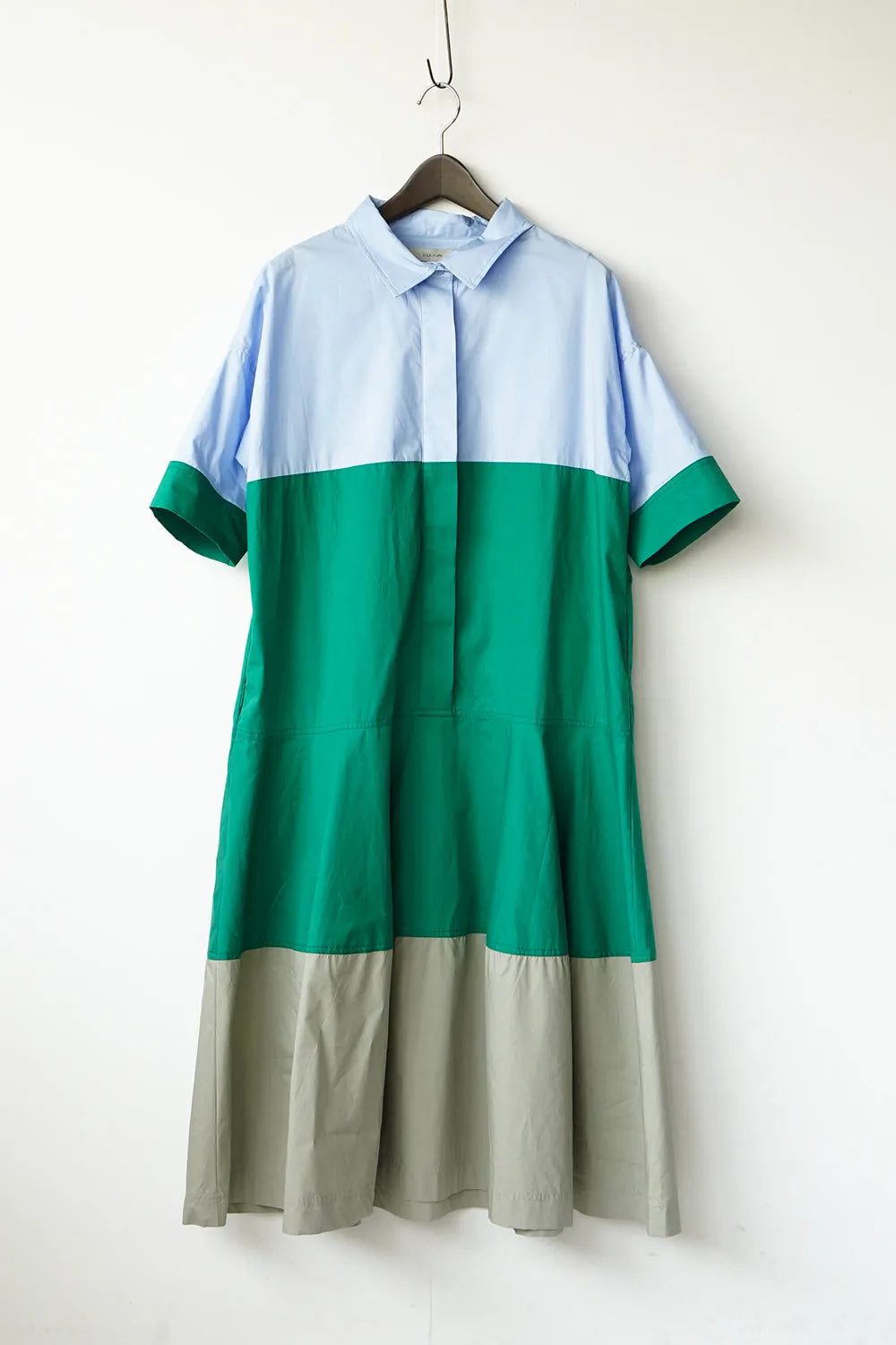 【LILA n' citta】バイカラーフレアシャツワンピース