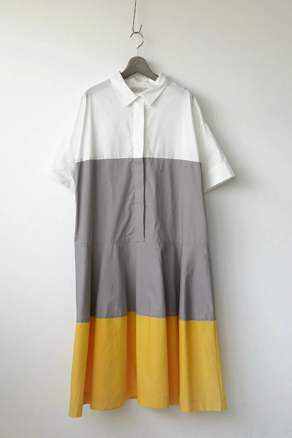 【LILA n' citta】バイカラーフレアシャツワンピース