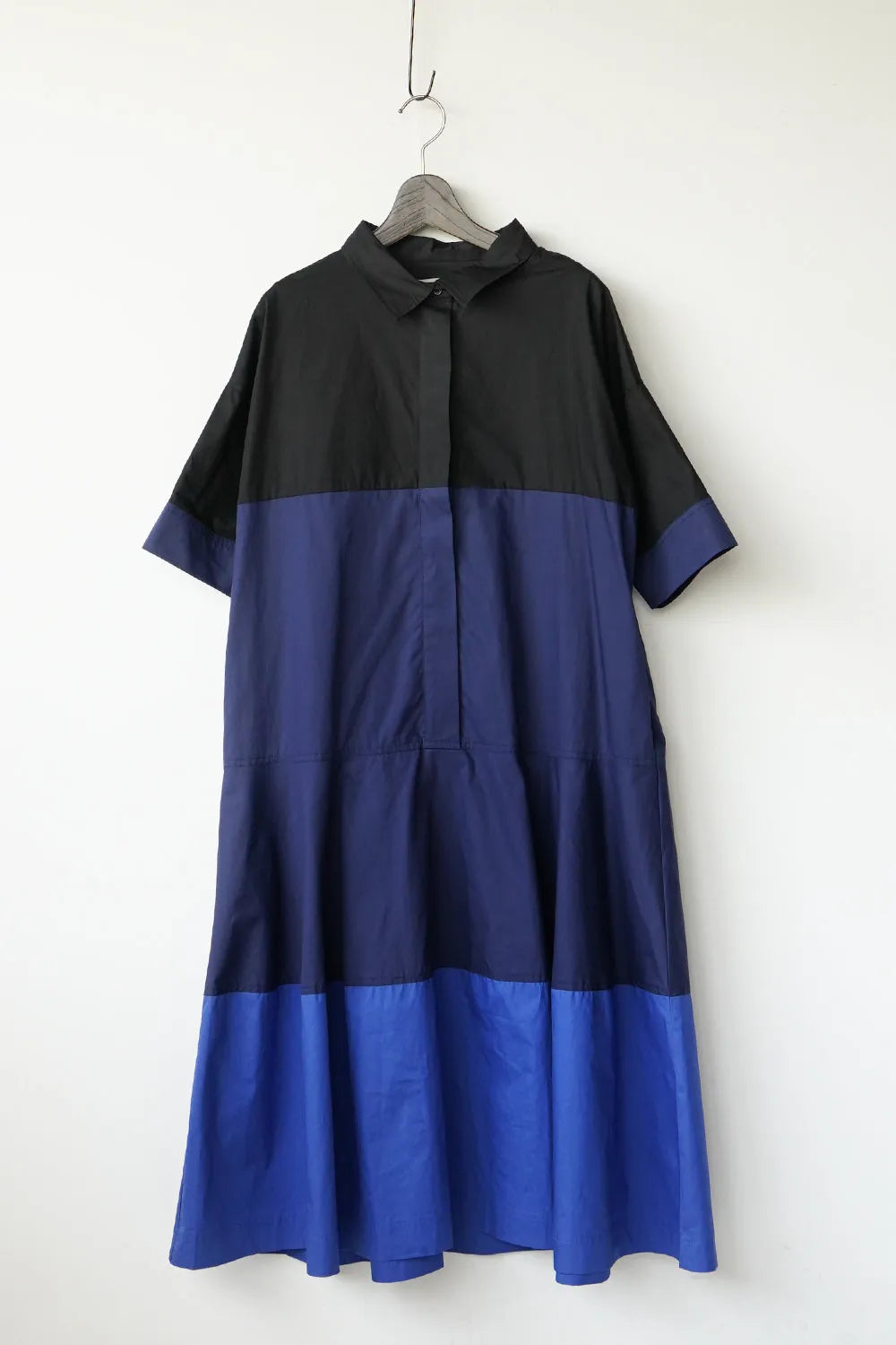 【LILA n' citta】バイカラーフレアシャツワンピース