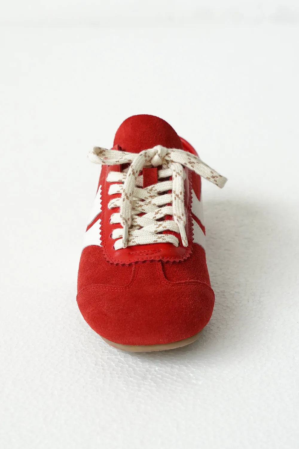 スエードスニーカー