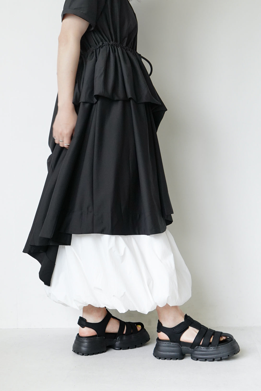前後ドロストデザイン アシメ変形ワンピース – LILA & CITTA