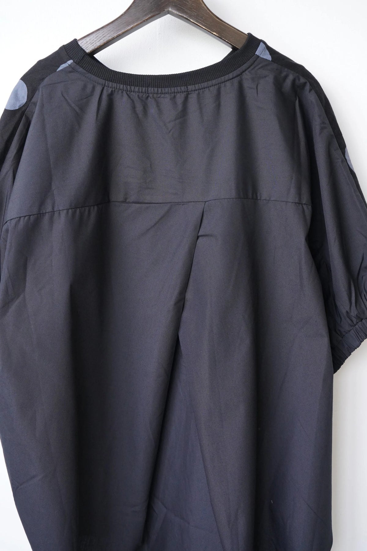 ドットプリントドルマン丸型カットソー