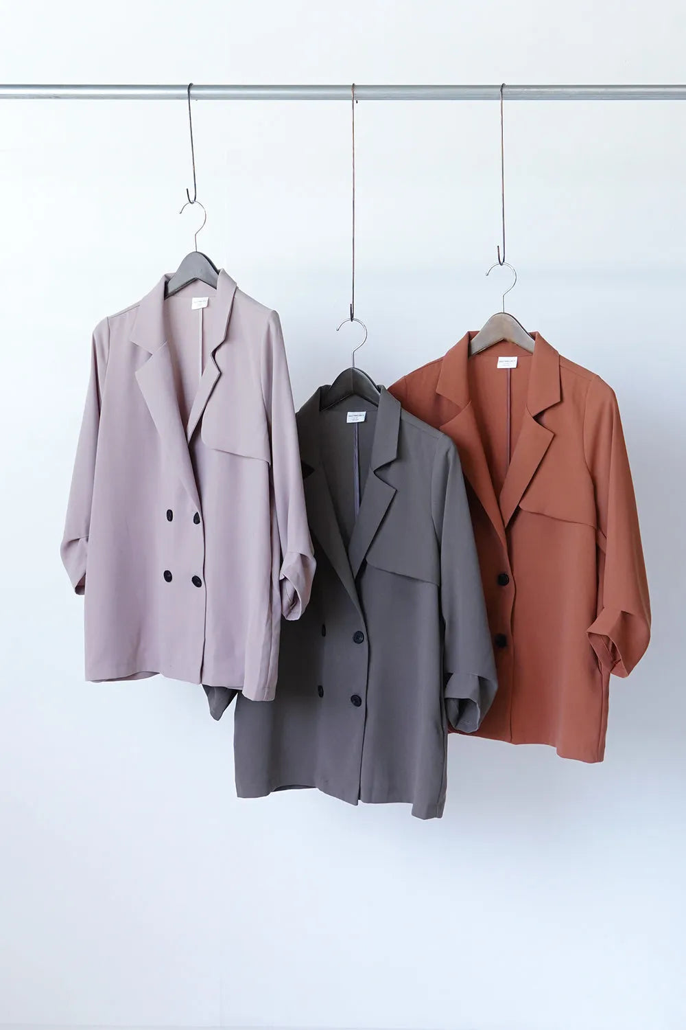 袖タックダブルジャケット