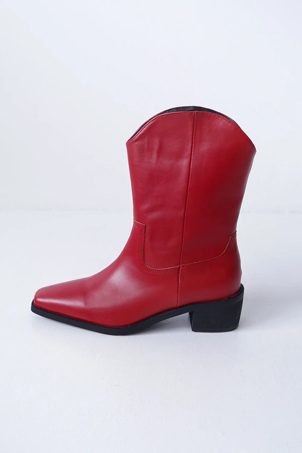 ウエスタンミドルブーツ