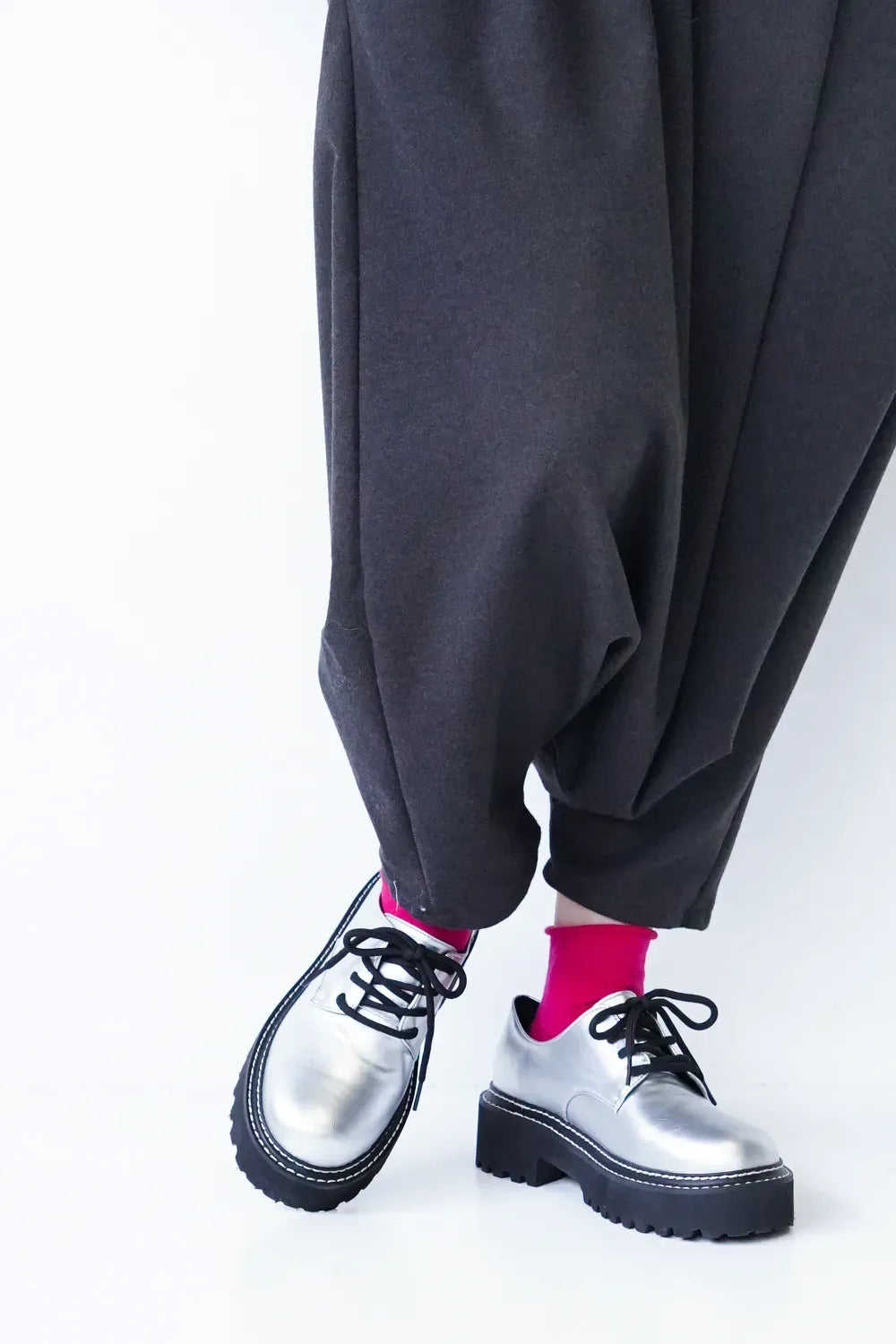 ホワイトステッチ厚底レースアップシューズ