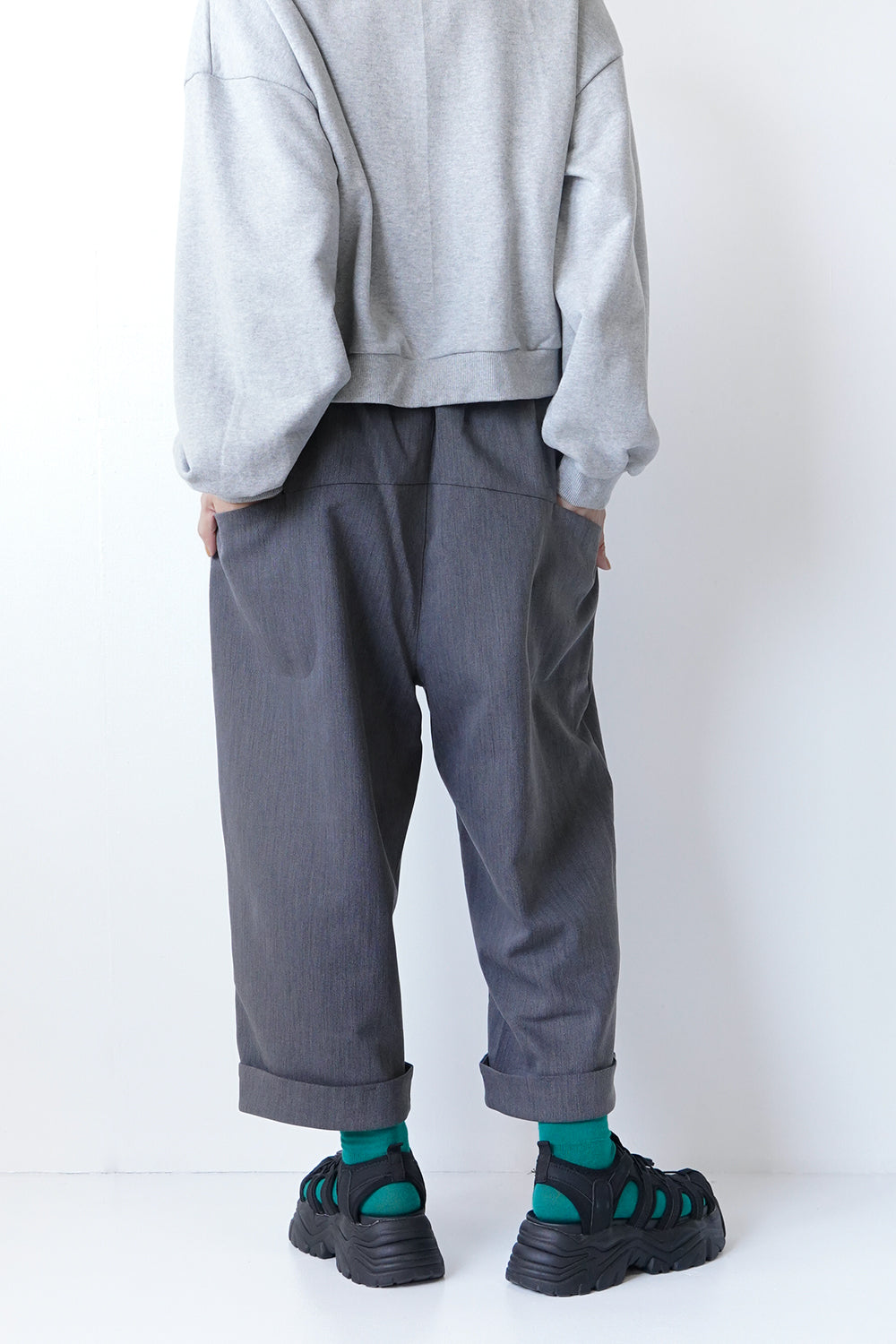 グレー ストレッチパンツ サイドポケット付き LILA n' citta】ヨークポケットストレッチパンツ – LILA & CITTA