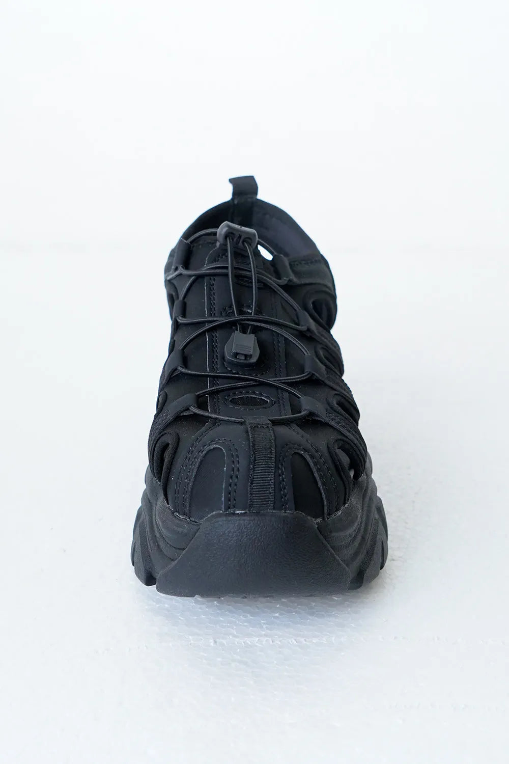 スニーカーサンダル