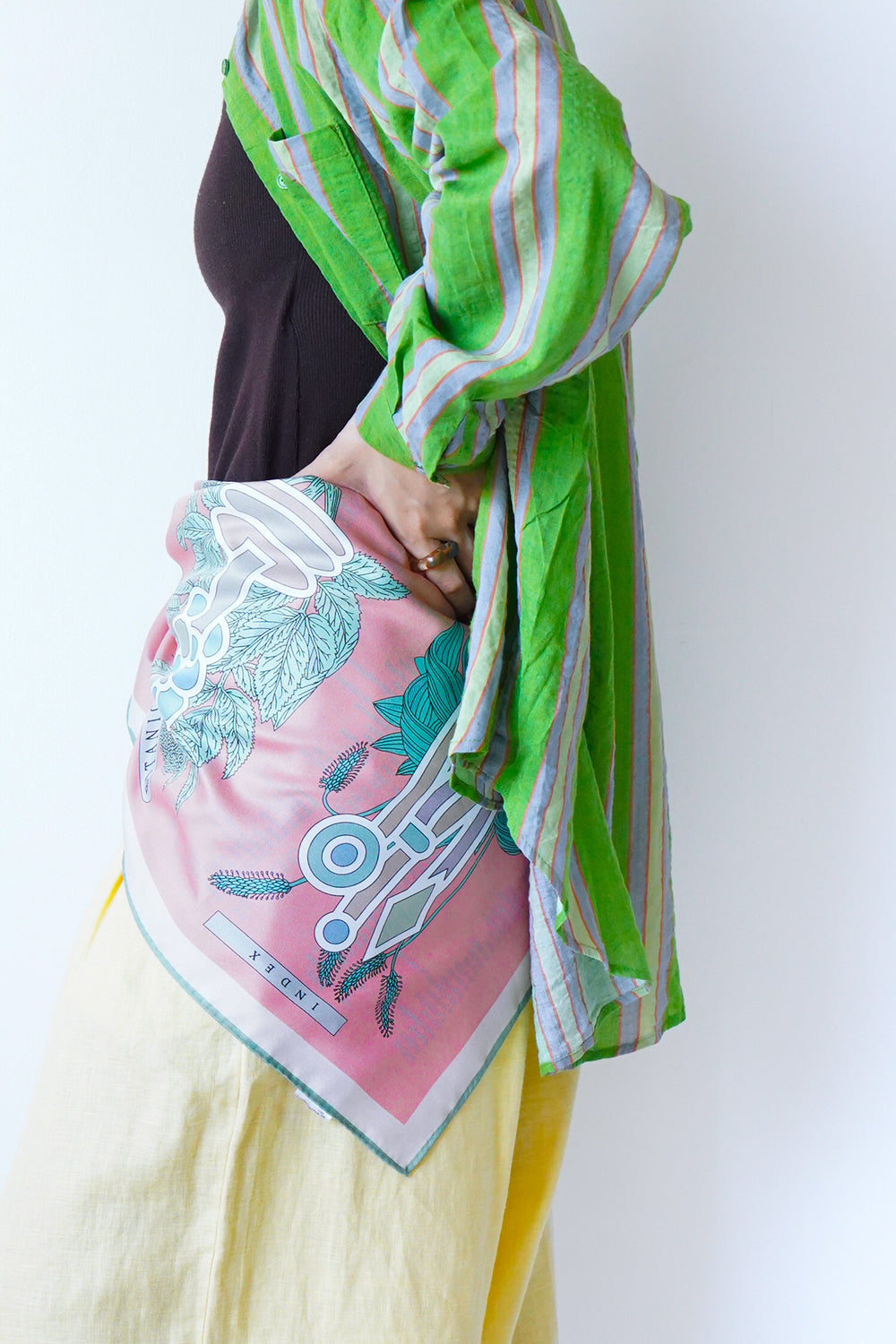 リバーシブル大判スカーフ – LILA & CITTA ONLINE SHOP