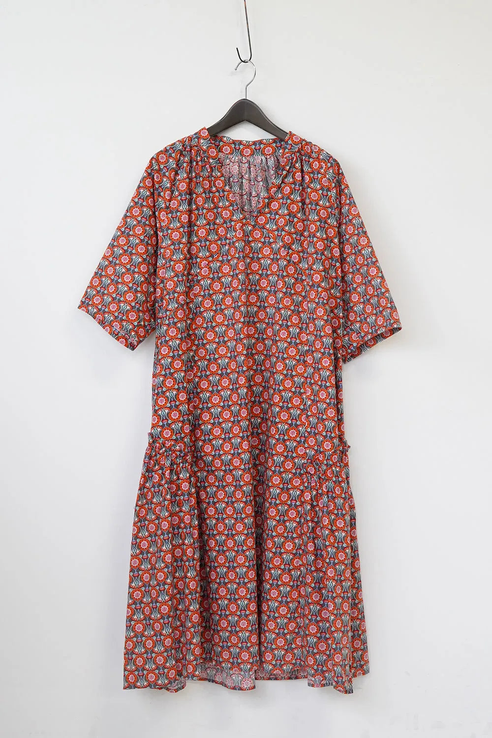 ボタニカル花柄スキッパーワンピース