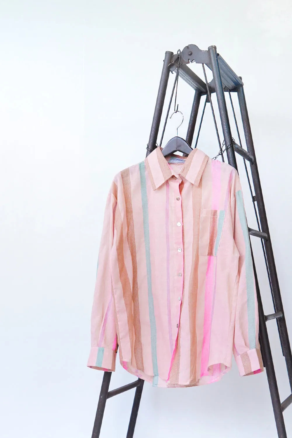 パステルストライプ柄リネンシャツ