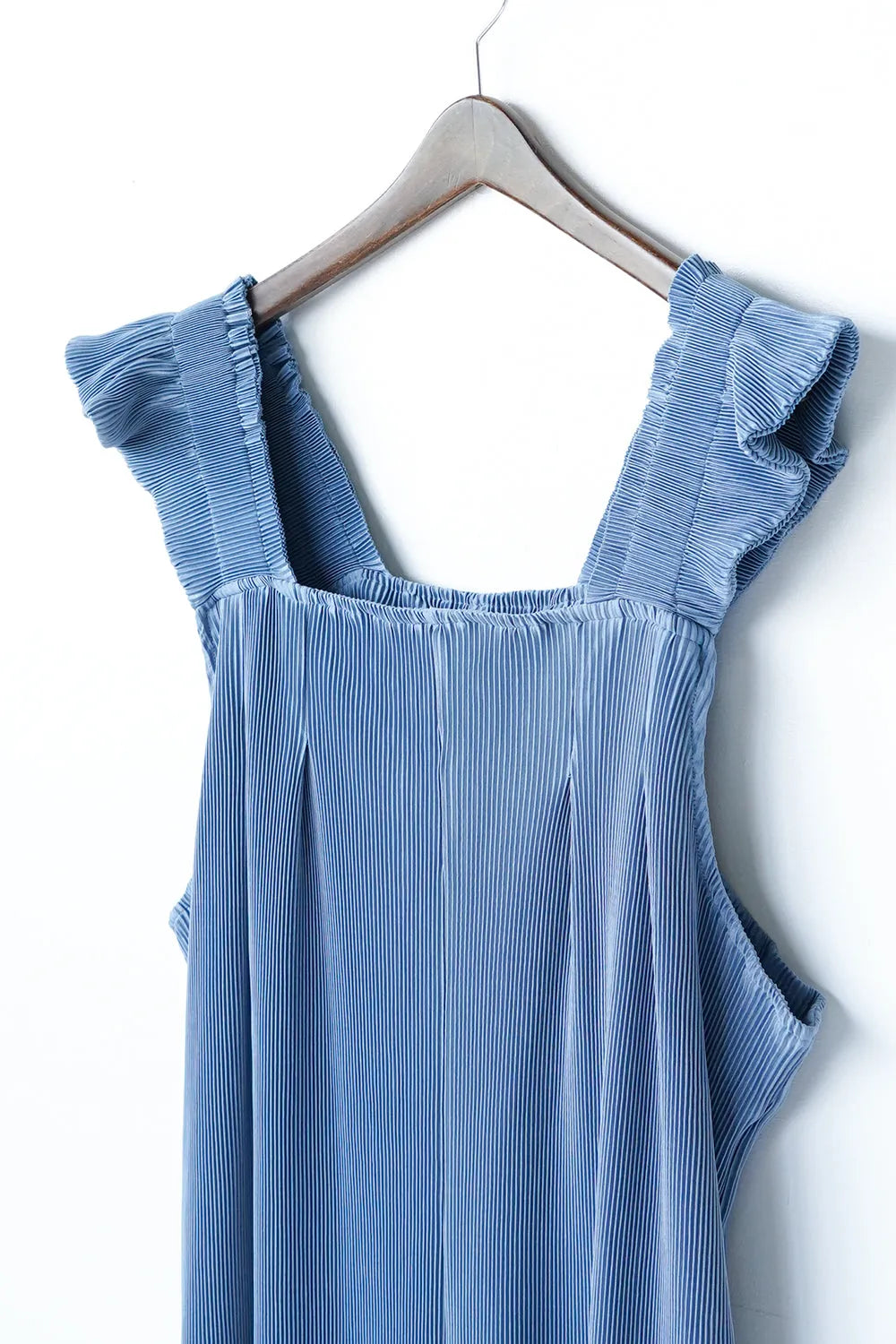 フリルショルダープリーツサロペット