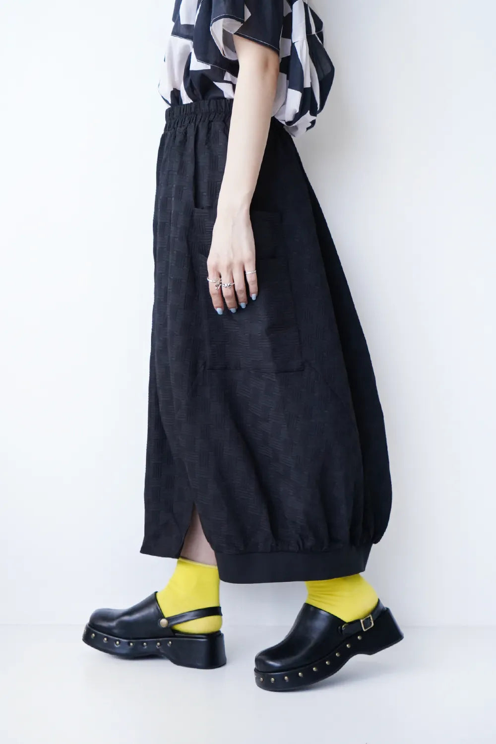 エンボス加工コクーンスカート – LILA & CITTA ONLINE SHOP エンボス加工コクーンスカート – LILA & CITTA ONLINE SHOP