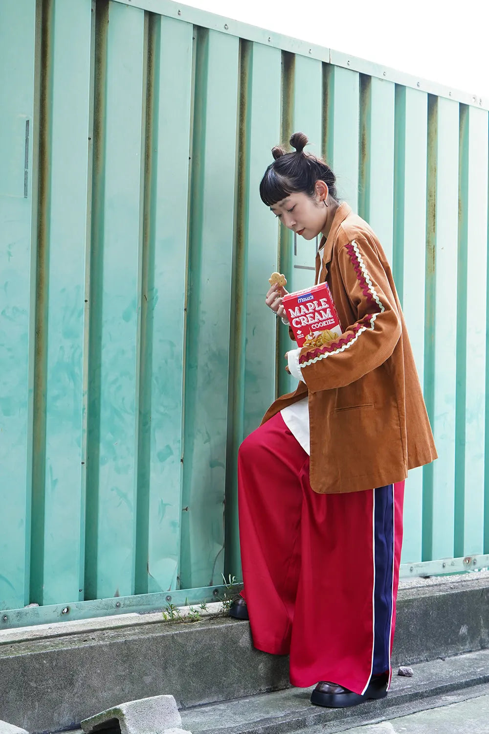 【LILA n’ citta】サイド配色トラックパンツ