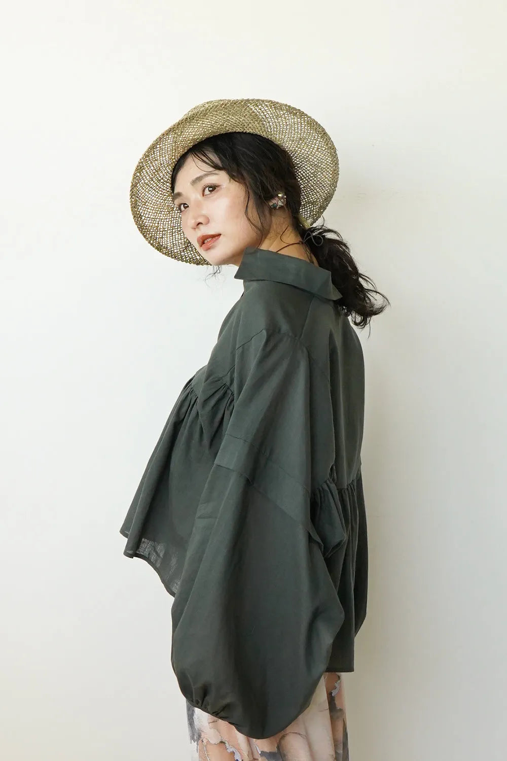 【LILA n' citta】ギャザー袖プルオーバー