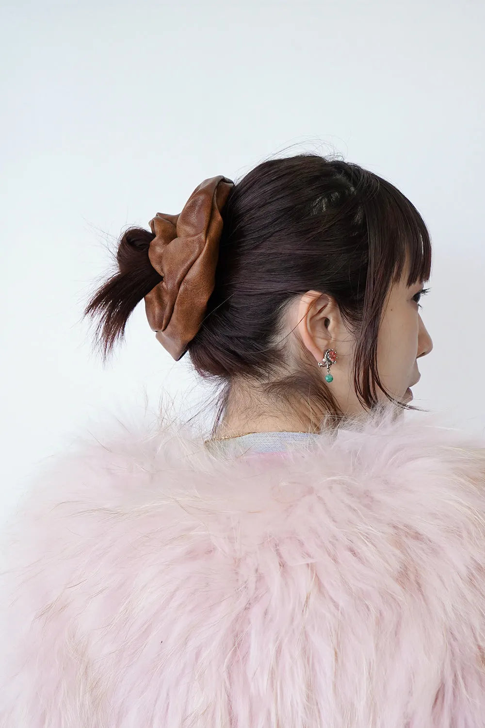 フェイクレザービッグシュシュ