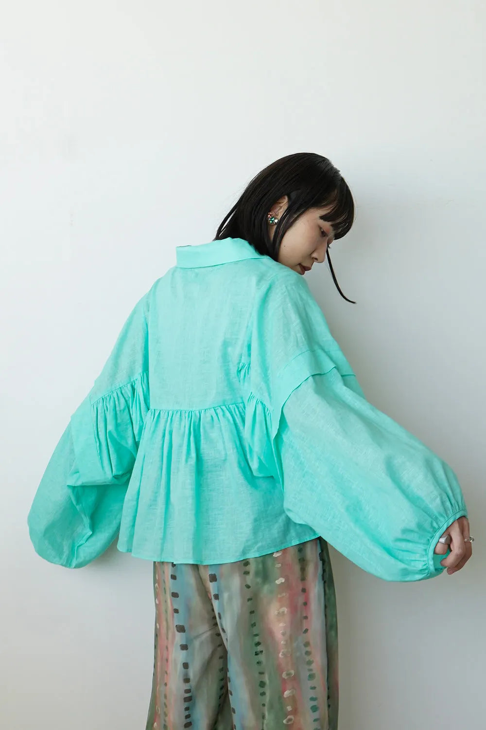 【LILA n' citta】ギャザー袖プルオーバー