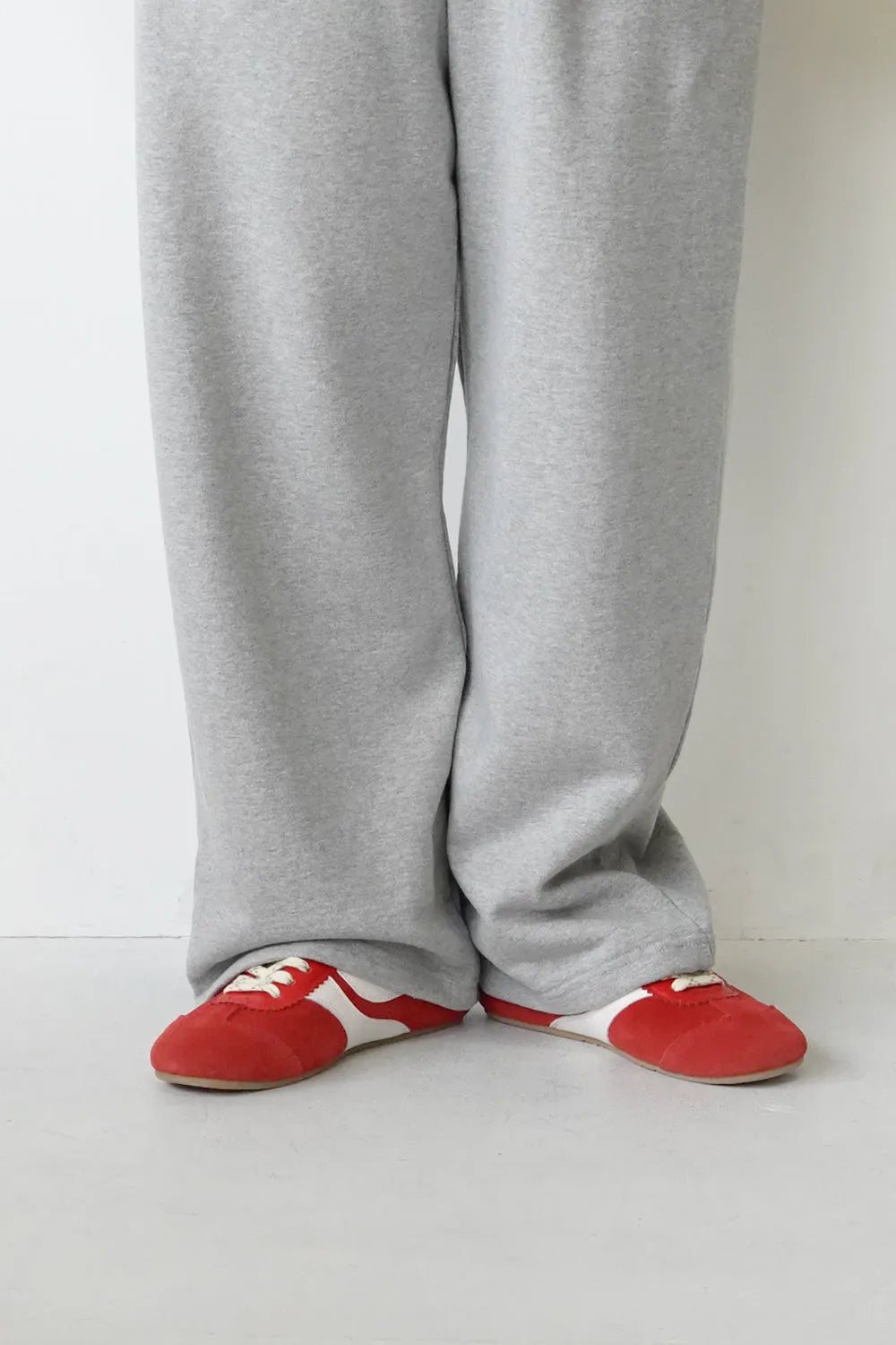 スエードスニーカー