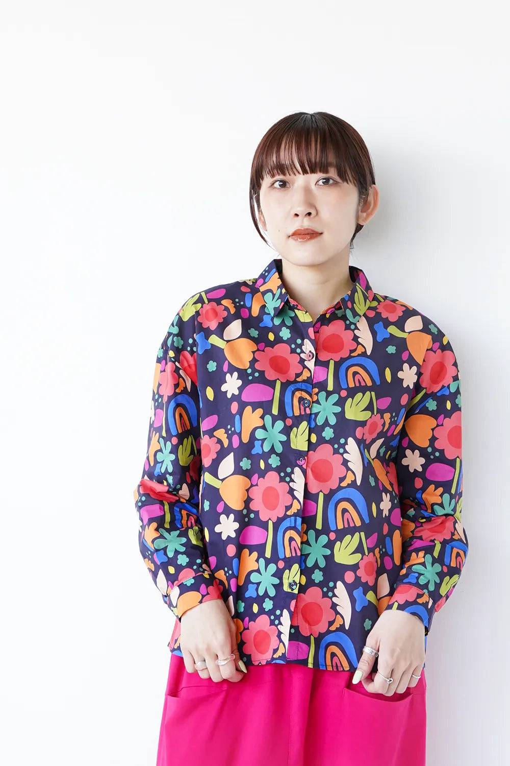 ポップフラワープリントコットンシャツ