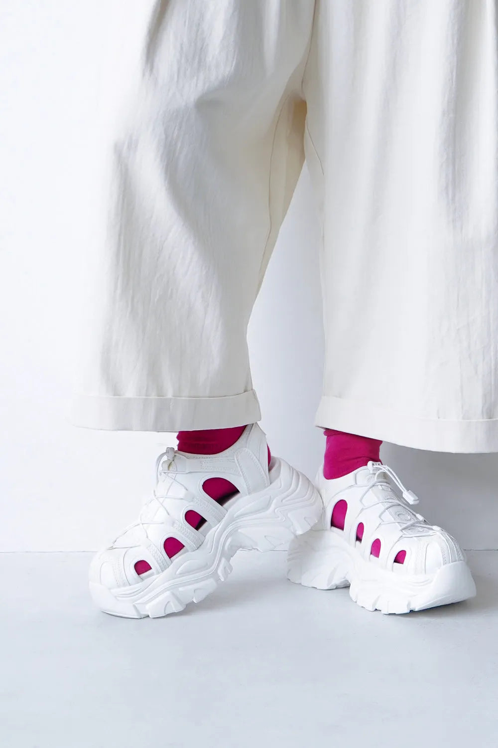 スニーカーサンダル