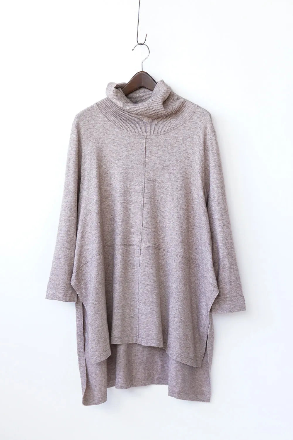 タートルチュニックニット