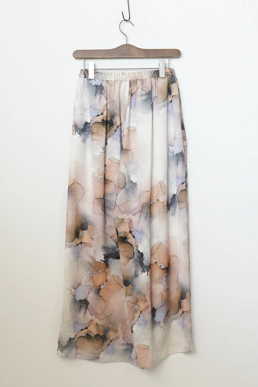 【LILA n’citta】水彩柄サテンイージーパンツ